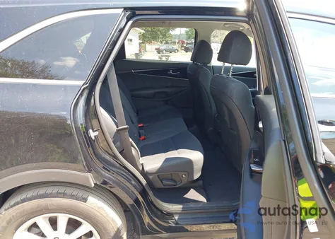 2020 Kia Sorento 2.4L Lx z USA, uszkodzony, nr VIN 5XYPG4A33LG659070